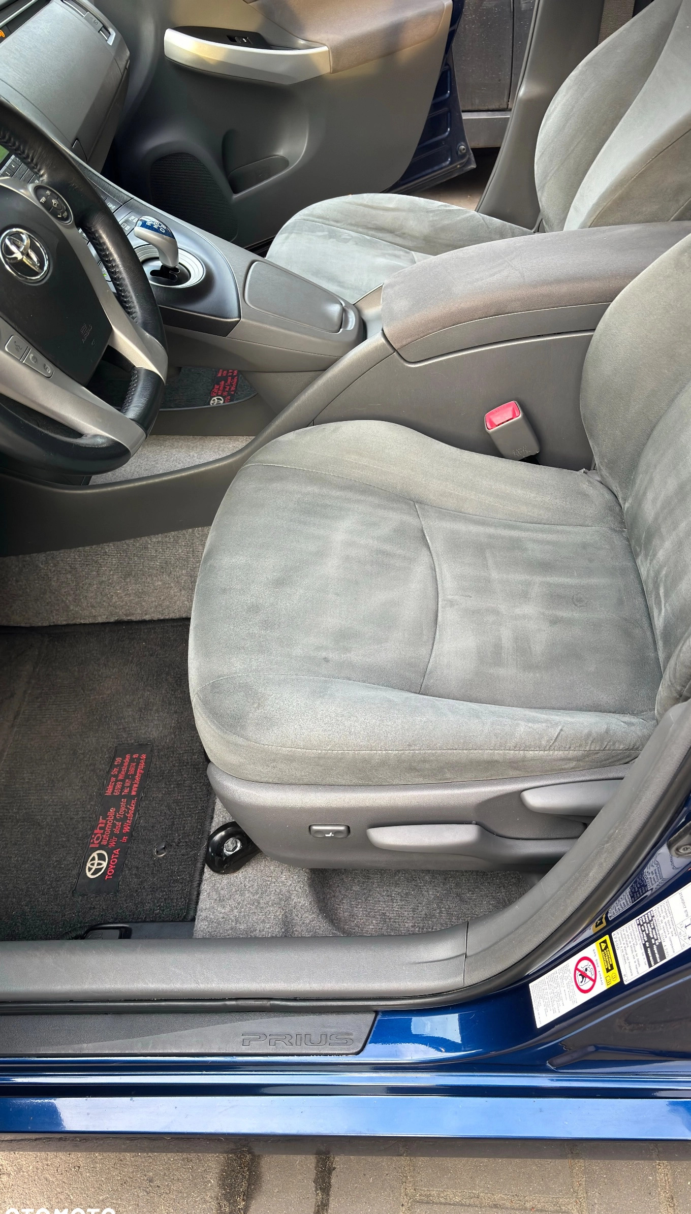 Toyota Prius cena 34200 przebieg: 152000, rok produkcji 2012 z Łódź małe 466
